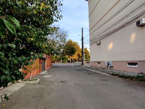 комерційна за адресою Квіткова вул. (Богуна), 3/88