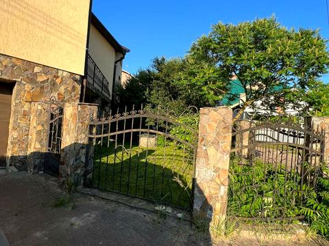дом по адресу пгт. Брюховичи, Васильковая ул., 36