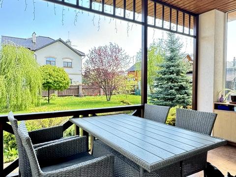 будинок за адресою Богатирська вул., 30б