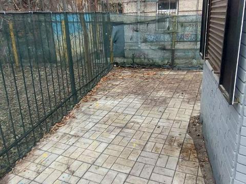 комерційна за адресою центральна, 6