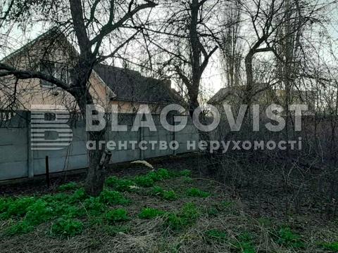 участок по адресу Мрії