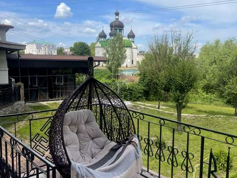 будинок за адресою Свято-Успенська вул. (Радянська), 1