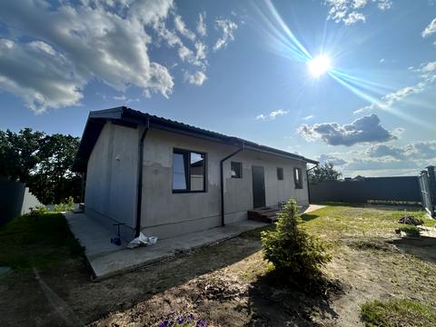 будинок за адресою с. Іванковичі, Нова, 1