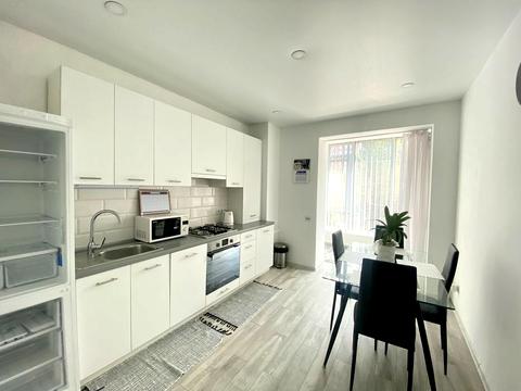 квартира за адресою Левка Лук'яненка вул. (Василя Жуковського), 16, 18, 20, 24