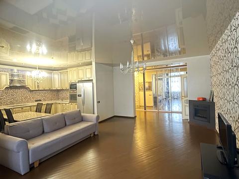 квартира за адресою Анни Ахматової вул., 35