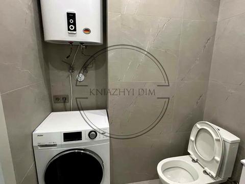 квартира за адресою Дніпровська набережна вул., 17В