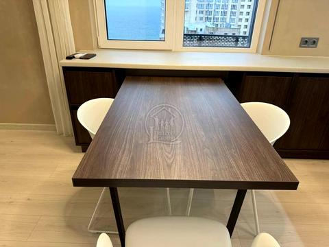 квартира за адресою Літературна вул., 10б