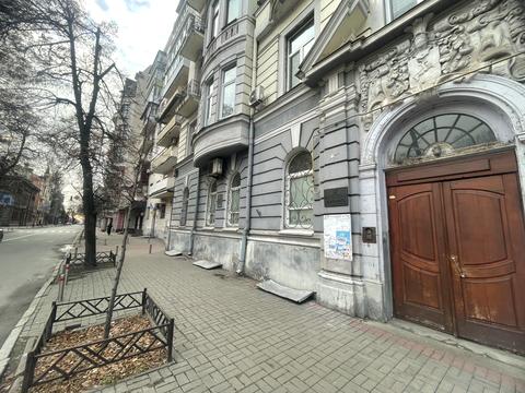 комерційна за адресою Шовковична вул., 16