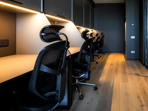 комерційна за адресою Кловський узвіз, 7