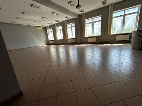 комерційна за адресою Євгена Коновальця вул. (Щорса), 36-Б