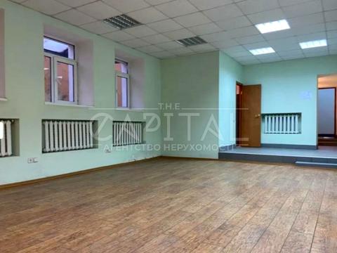 комерційна за адресою Нова вул., 1