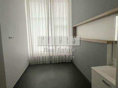 комерційна за адресою Оболонська набережна вул., 1