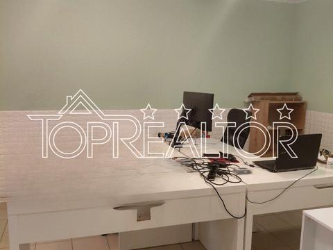 комерційна за адресою Потебні вул., 6