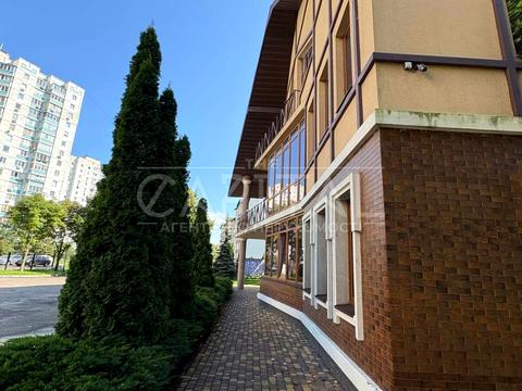 комерційна за адресою Лісківська вул., 26
