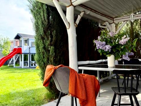 дом по адресу Українська