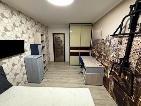 квартира за адресою Левка Лук'яненка вул. (Василя Жуковського), 16, 18, 20, 24