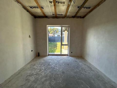 дом по адресу Евгения Плужника ул.