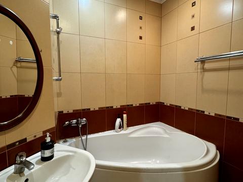 квартира за адресою Миколи Бажана просп., 10