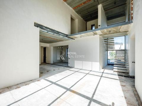 дом по адресу шкільна, 6