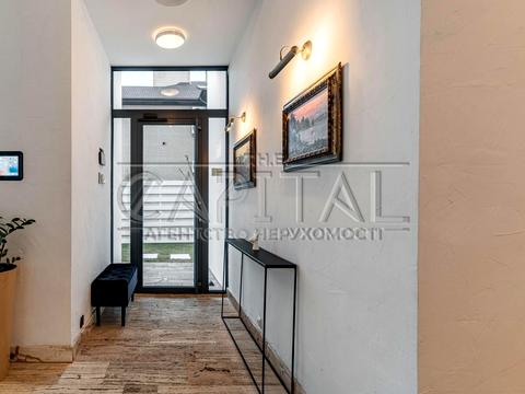 будинок за адресою Виноградна вул., 1