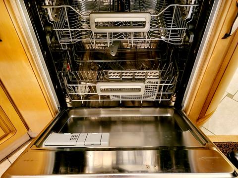 квартира за адресою Василя Симоненка вул., 2