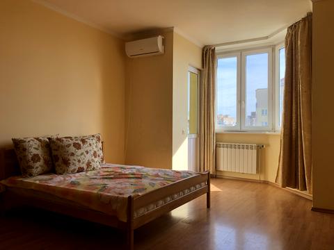 квартира за адресою Анни Ахматової вул., 48