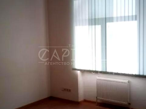 комерційна за адресою Лаврська вул. (Січневого Повстання), 16