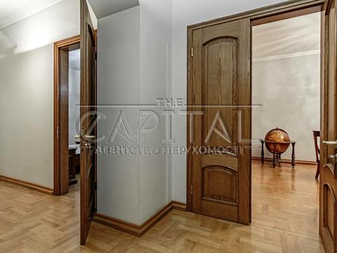 комерційна за адресою Саксаганського вул., 29