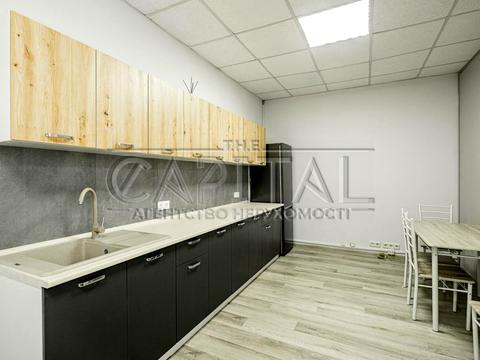 комерційна за адресою Кловський узвіз, 11