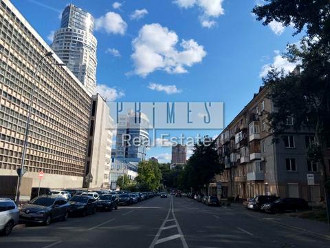 комерційна за адресою Кловський узвіз, 10