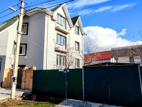 будинок за адресою Центральна вул.