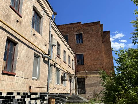 коммерческая по адресу Івана Франка, 40