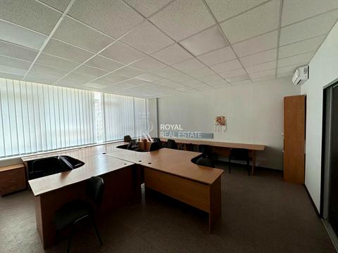 комерційна за адресою Кудрявський узвіз, 7