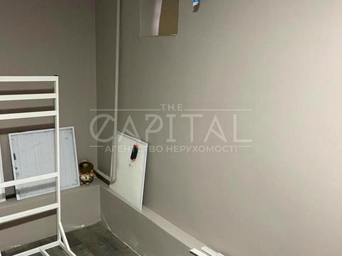 комерційна за адресою Композитора Лятошинського вул., 2