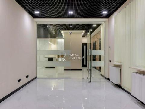 комерційна за адресою Івана Франка вул., 1