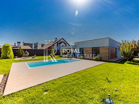 дом по адресу горіхова