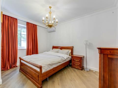 будинок за адресою смт. Козин, Козацька вул.