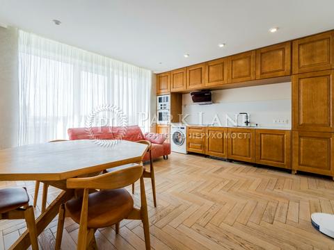 квартира за адресою Князя Романа Мстиславича вул. (Генерала Жмаченка), 28