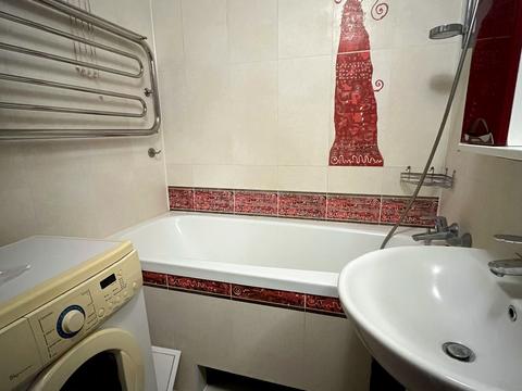 квартира за адресою П'ятницька вул., 68
