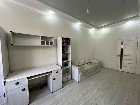 квартира за адресою Лазурна вул., 5
