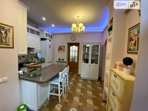 квартира за адресою Академіка Філарета Колесси вул. (), 5