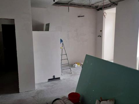 комерційна за адресою Дніпроводська вул., 1