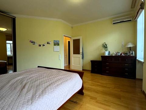 квартира за адресою Шота Руставелі вул., 20