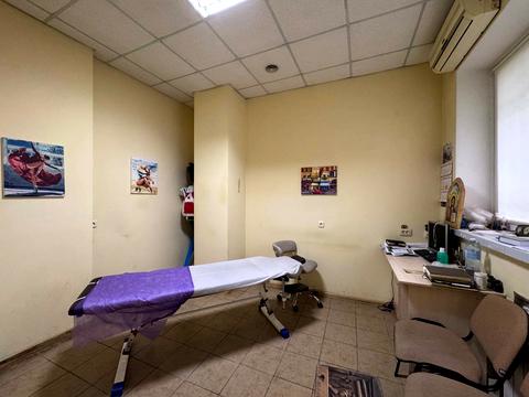 комерційна за адресою Незалежності вул. (Титова), 18-А