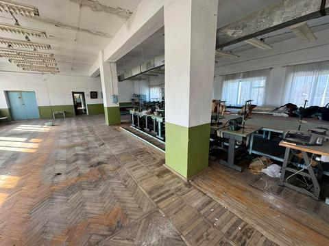 комерційна за адресою Шкільна вул., 1