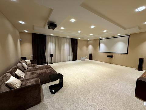 дом по адресу Осіння