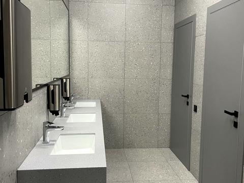 комерційна за адресою Зелена вул., 155