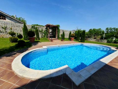 будинок за адресою вулиця Кошового