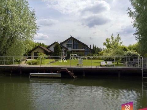 будинок за адресою Центральна