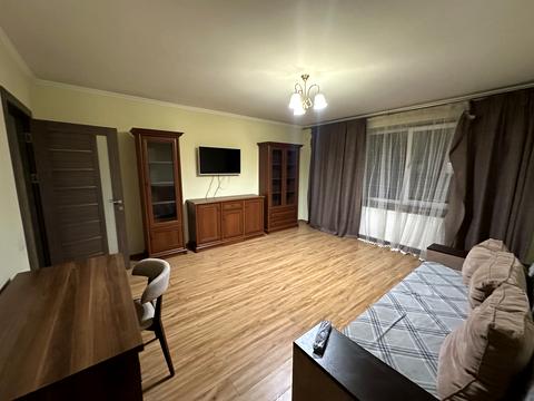 квартира по адресу Долгая ул., 20б